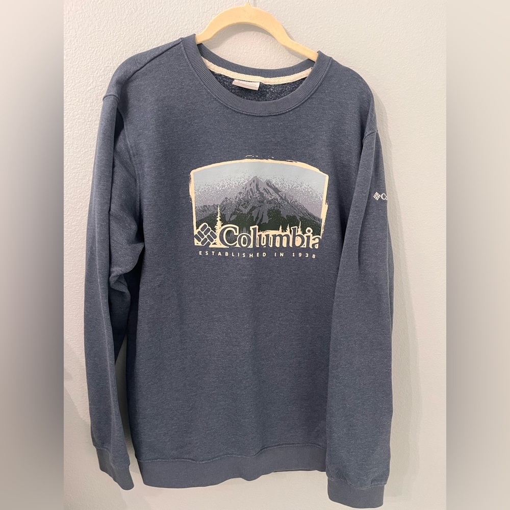 Columbia Navy Crewneck Sweatshirt with Mountain Graphic